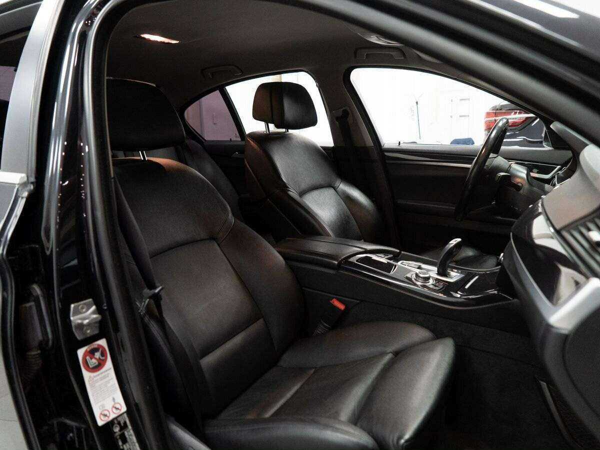 BMW 5 серии с пробегом — 2013 год. Фото: #9