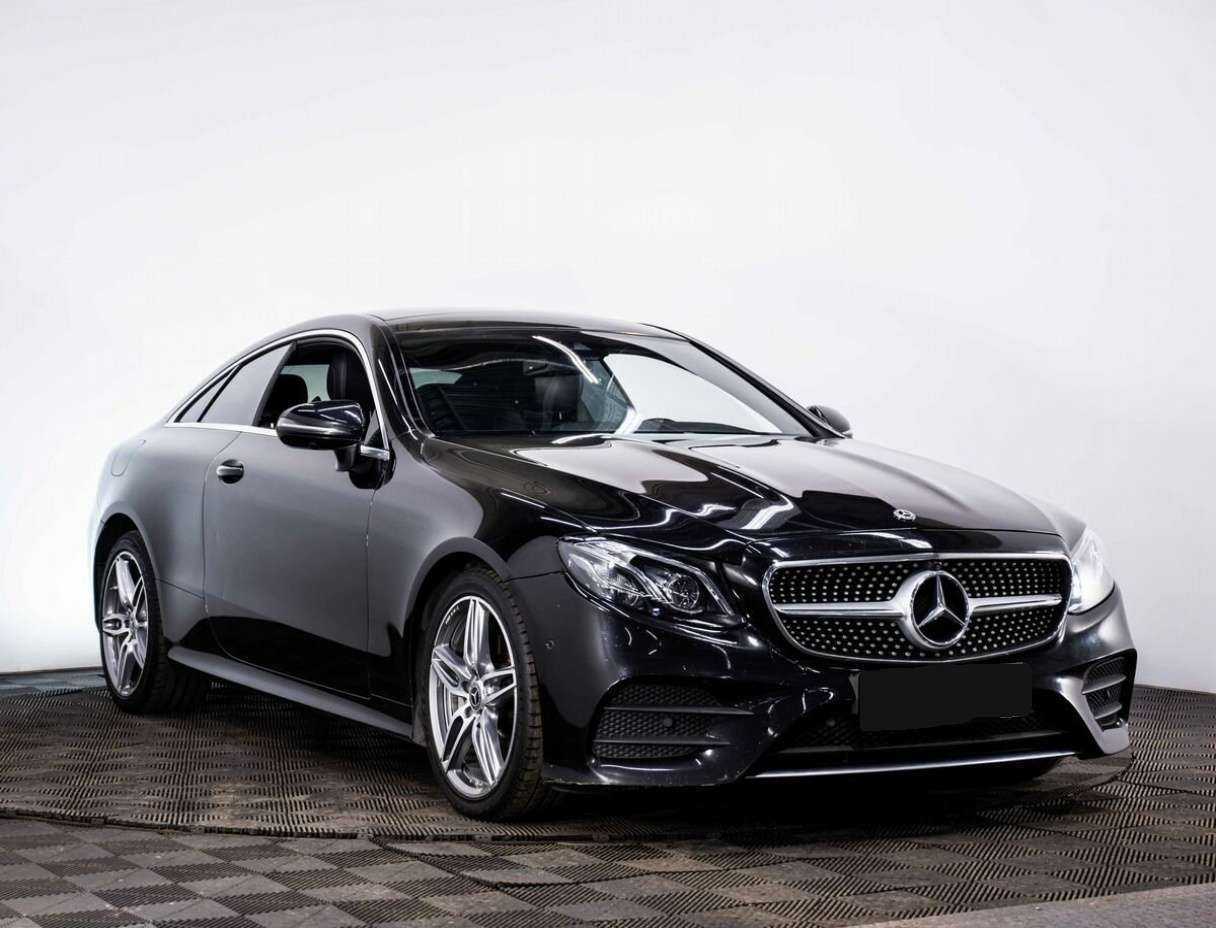 Mercedes-Benz E-Класс с пробегом — 2017 год. Фото: #2