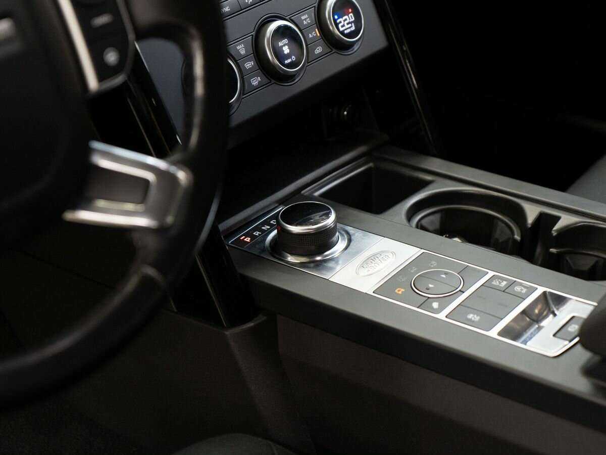 Land Rover Discovery с пробегом — 2018 год. Фото: #12