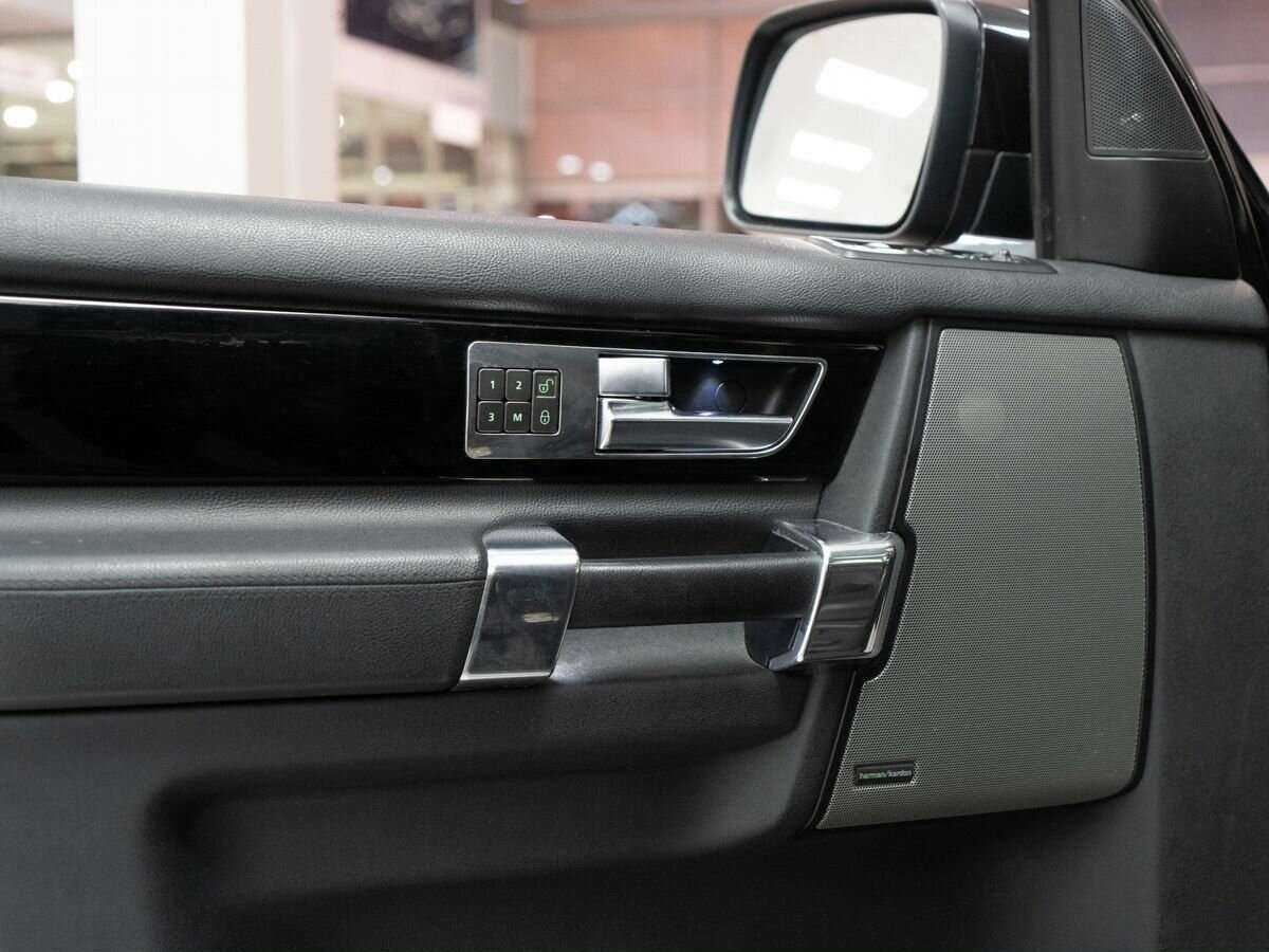 Land Rover Discovery с пробегом — 2013 год. Фото: #16