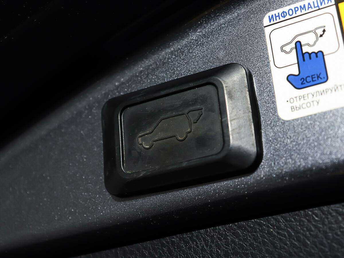 Toyota RAV4 с пробегом — 2013 год. Фото: #13