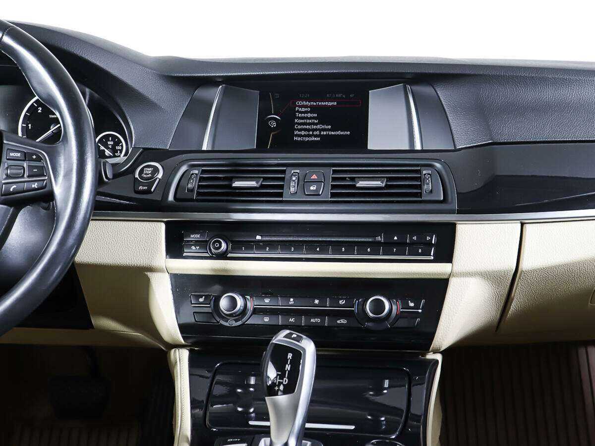 BMW 5 серии с пробегом — 2014 год. Фото: #11