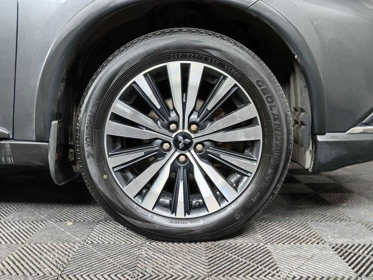 Mitsubishi Outlander с пробегом — 2019 год. Фото: #15