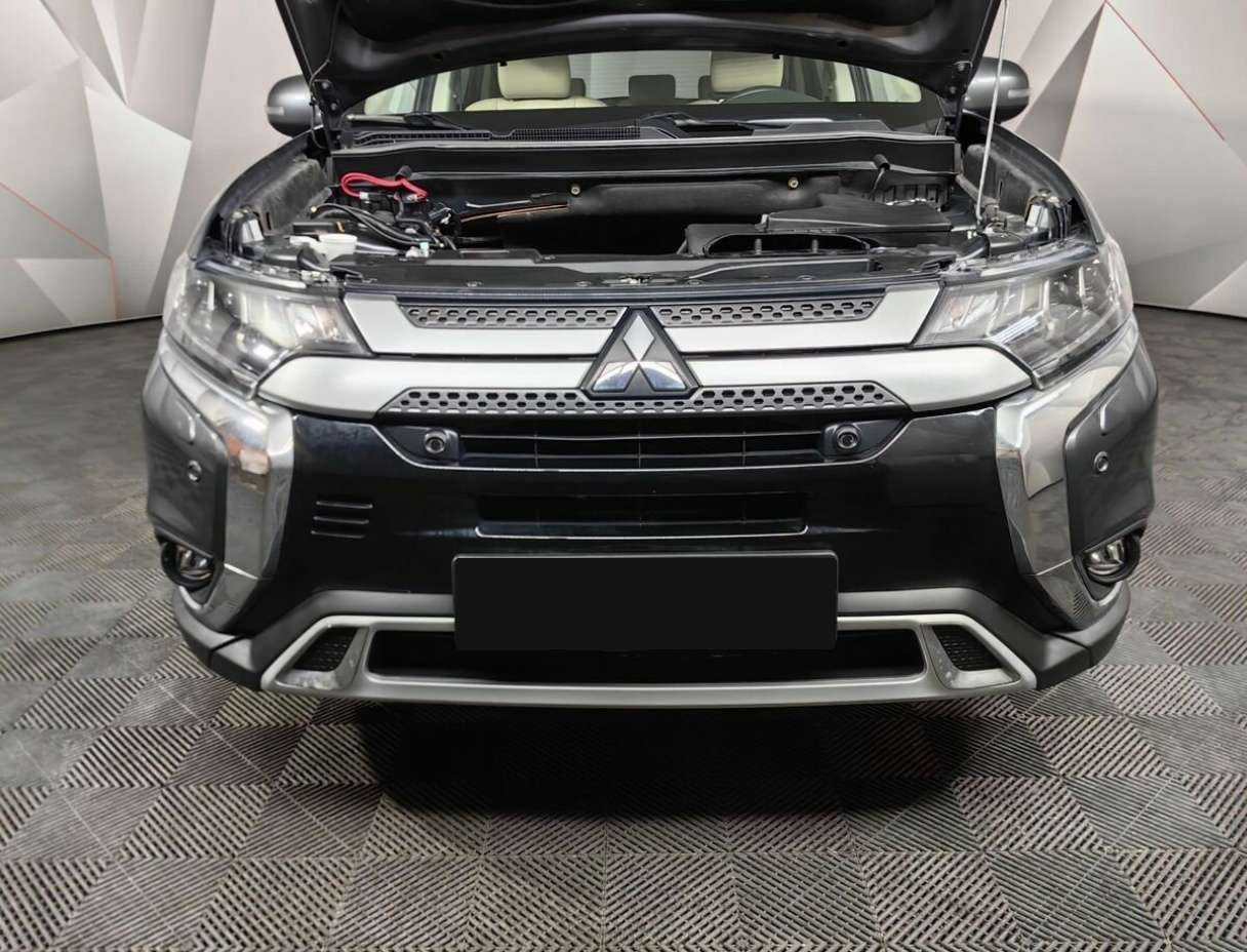 Mitsubishi Outlander с пробегом — 2019 год. Фото: #17