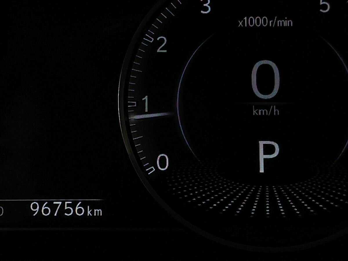 Lexus ES с пробегом — 2019 год. Фото: #16