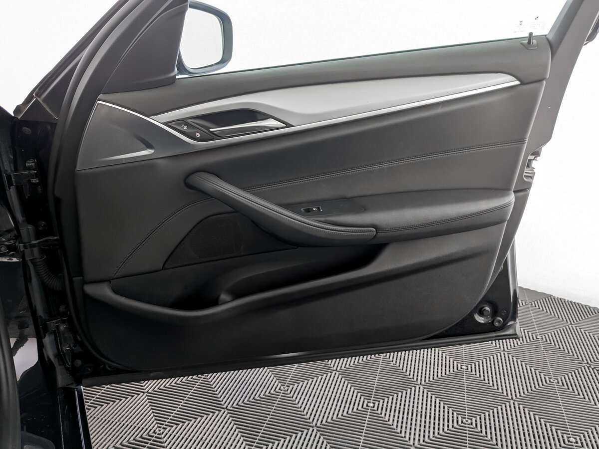 BMW 5 серии с пробегом — 2018 год. Фото: #19