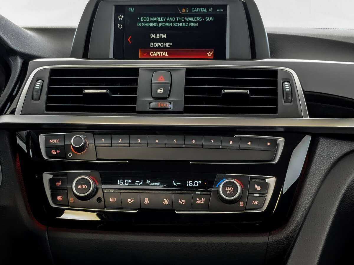 BMW 3 серии с пробегом — 2017 год. Фото: #11