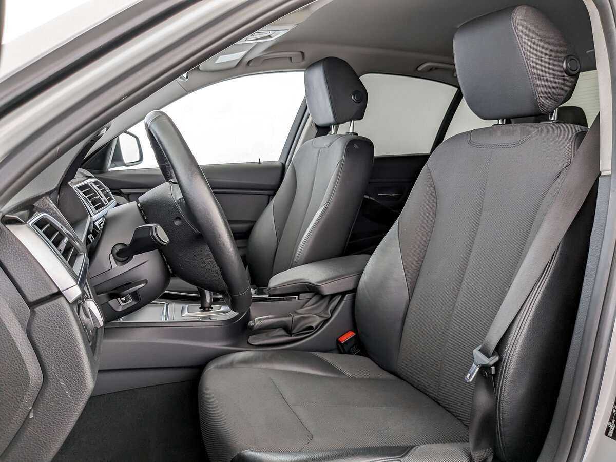 BMW 3 серии с пробегом — 2017 год. Фото: #14