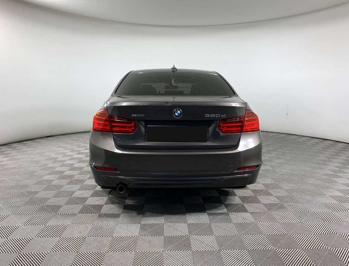 BMW 3 серии с пробегом — 2013 год. Фото: #5