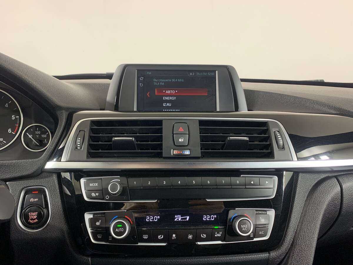 BMW 3 серии с пробегом — 2017 год. Фото: #12