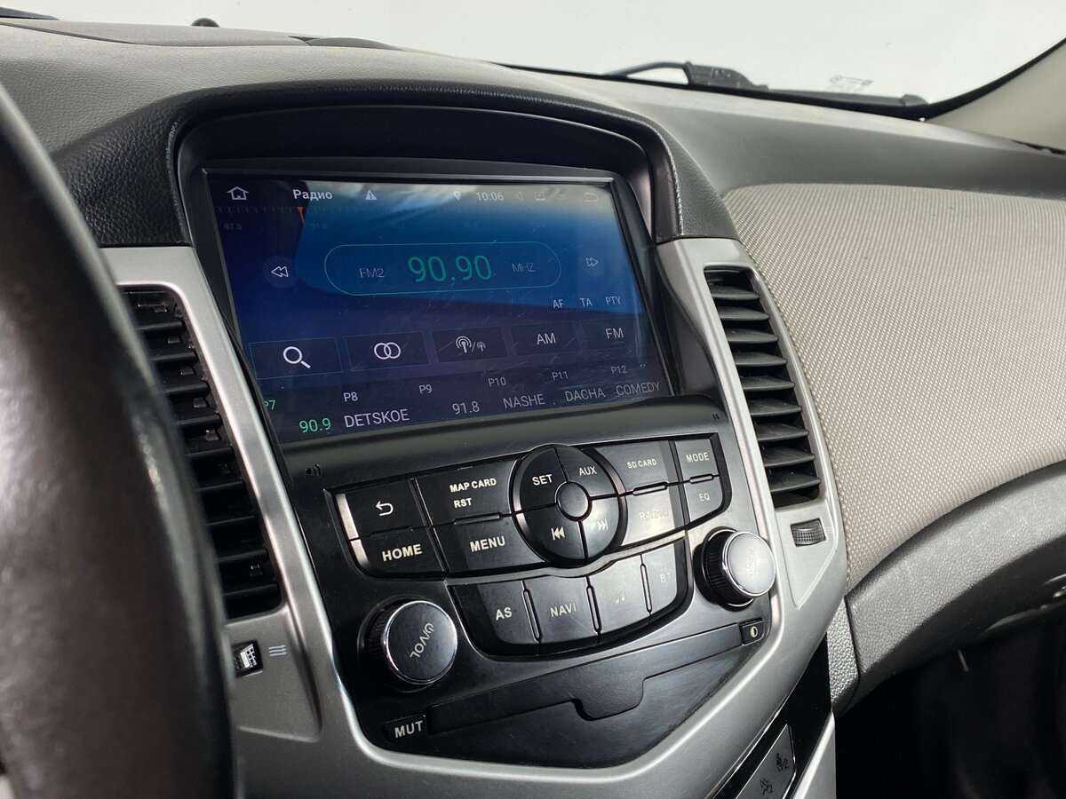 Chevrolet Cruze с пробегом — 2012 год. Фото: #10