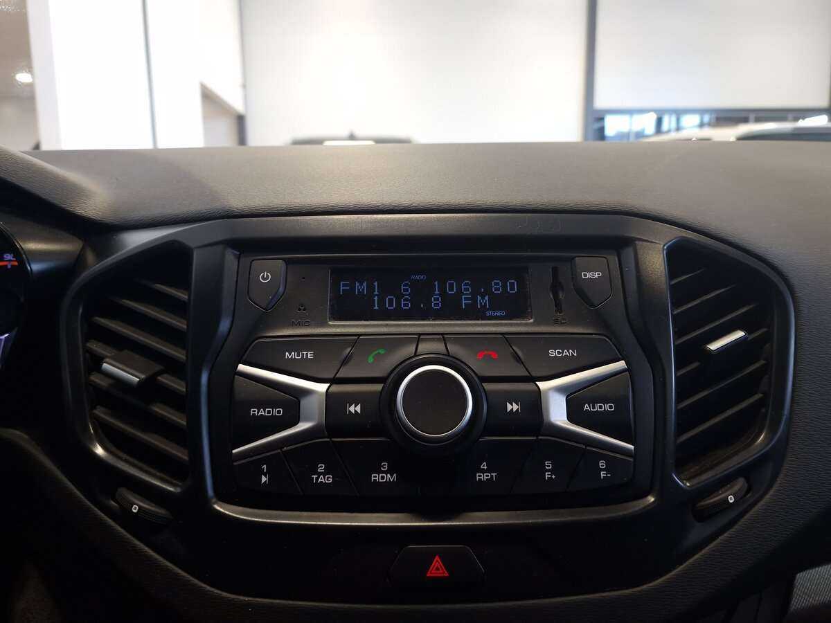 Lada (ВАЗ) Vesta с пробегом — 2020 год. Фото: #6