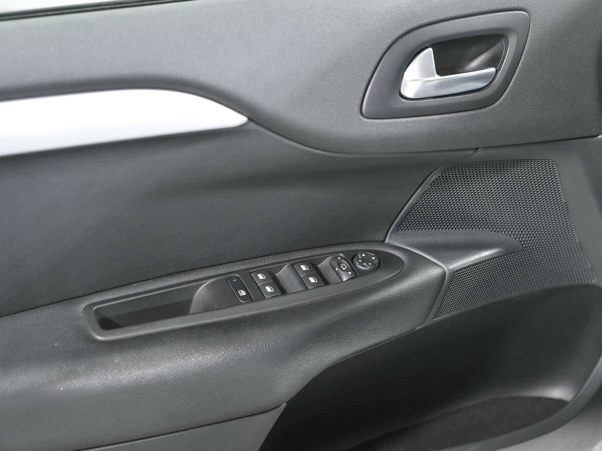 Citroen C4 с пробегом — 2016 год. Фото: #12