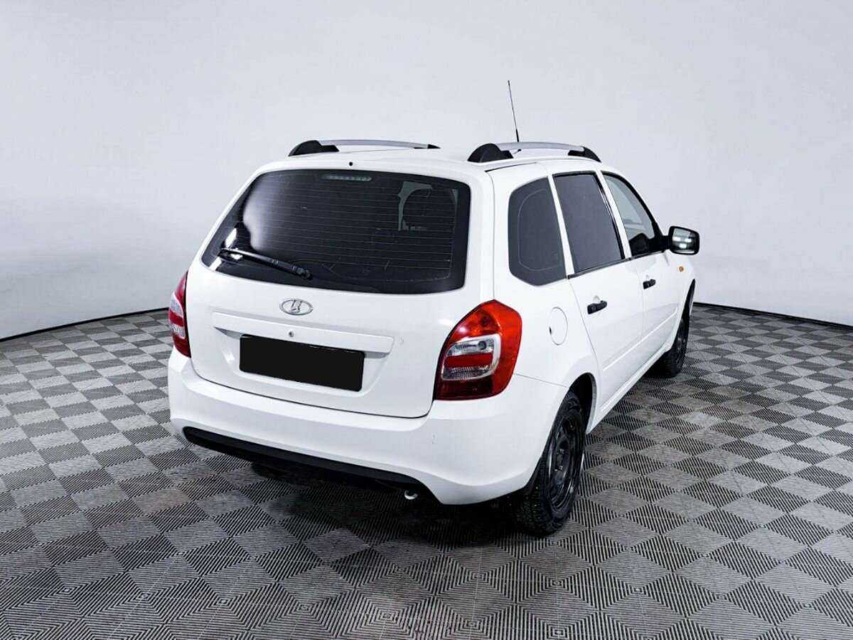 Lada (ВАЗ) Kalina с пробегом — 2013 год. Фото: #4