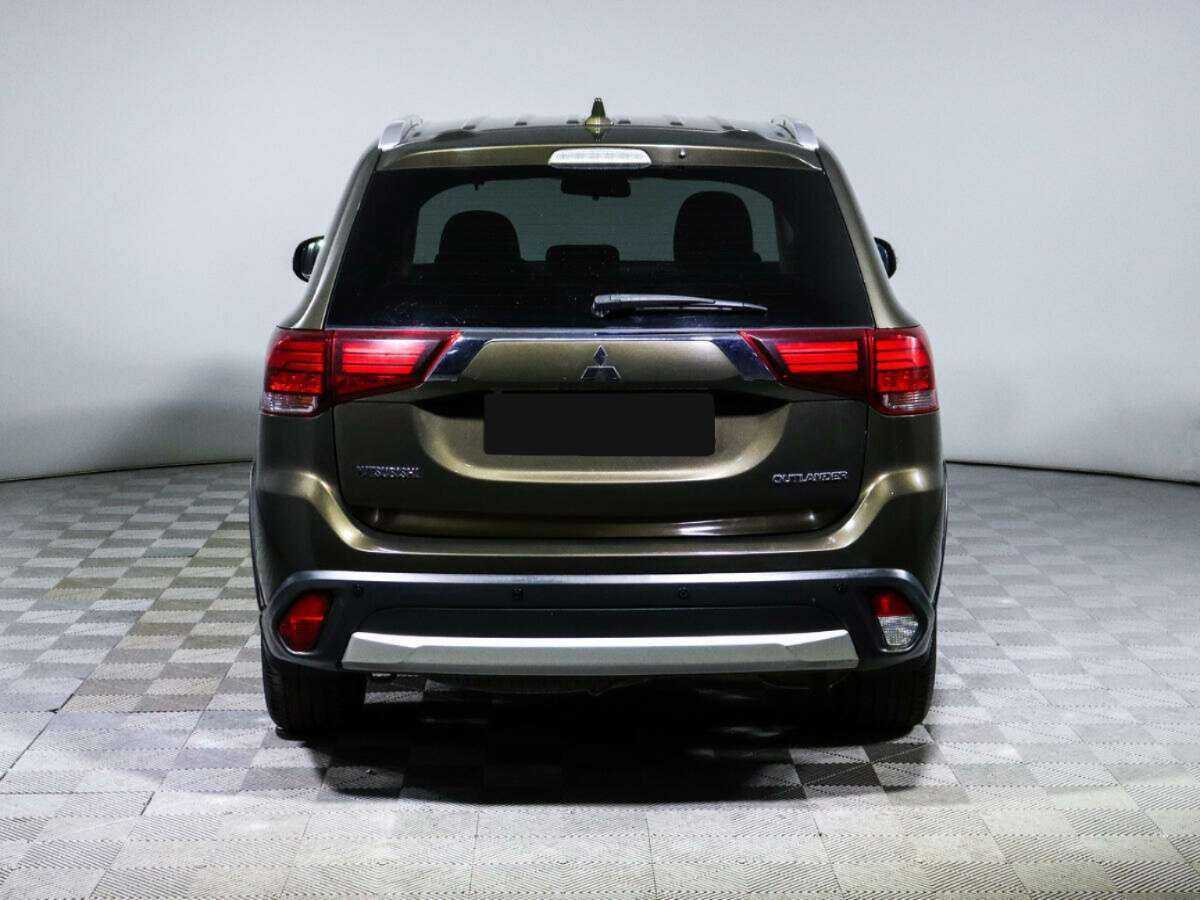 Mitsubishi Outlander с пробегом — 2018 год. Фото: #5