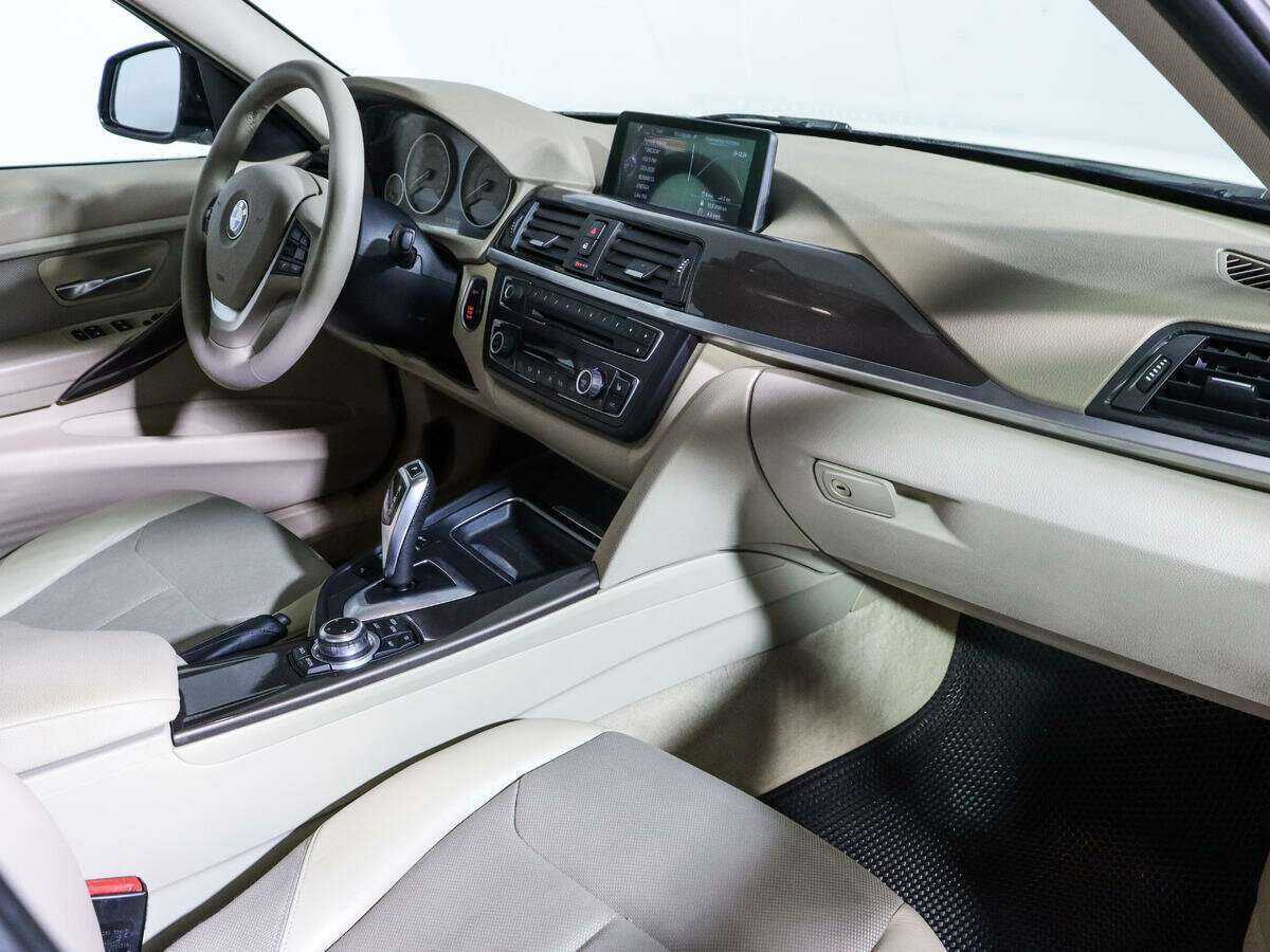 BMW 3 серии с пробегом — 2013 год. Фото: #6