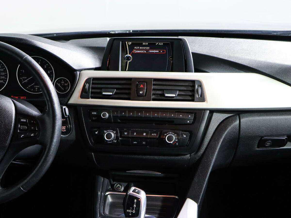 BMW 3 серии с пробегом — 2013 год. Фото: #9