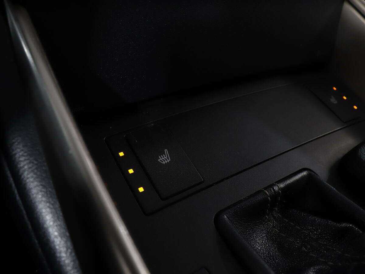 Lexus IS с пробегом — 2015 год. Фото: #16