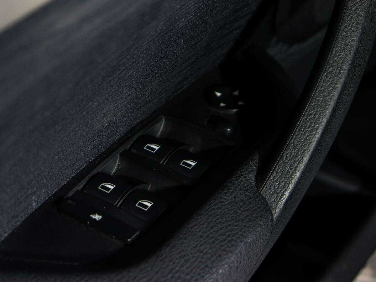 BMW X1 с пробегом — 2012 год. Фото: #12