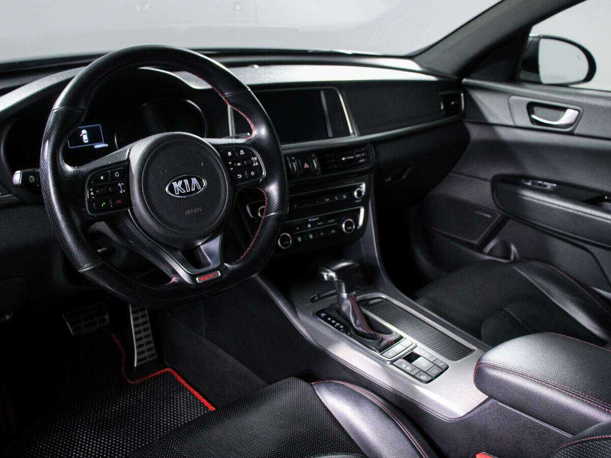 Kia Optima с пробегом — 2016 год. Фото: #9