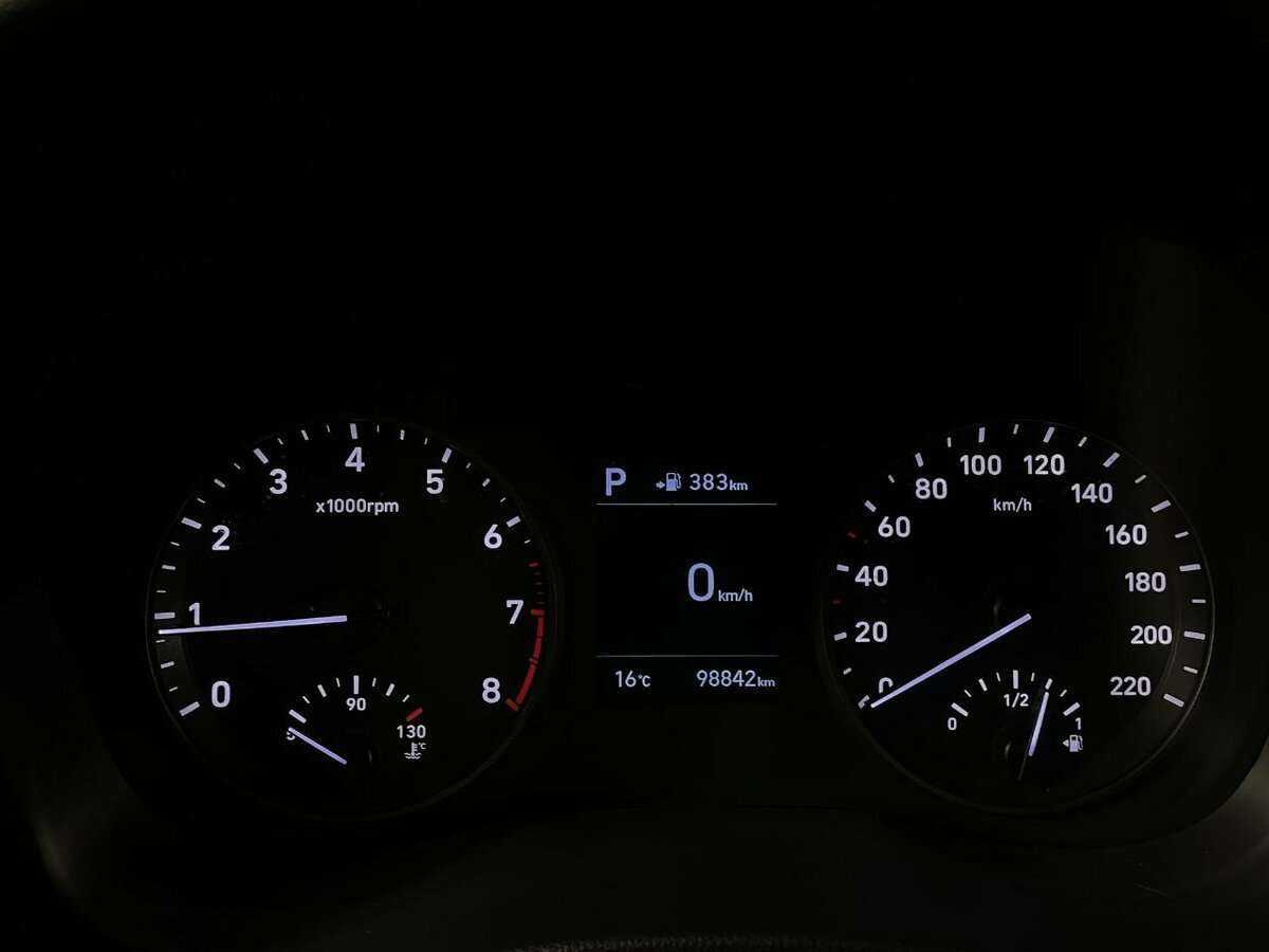 Hyundai Solaris с пробегом — 2017 год. Фото: #10