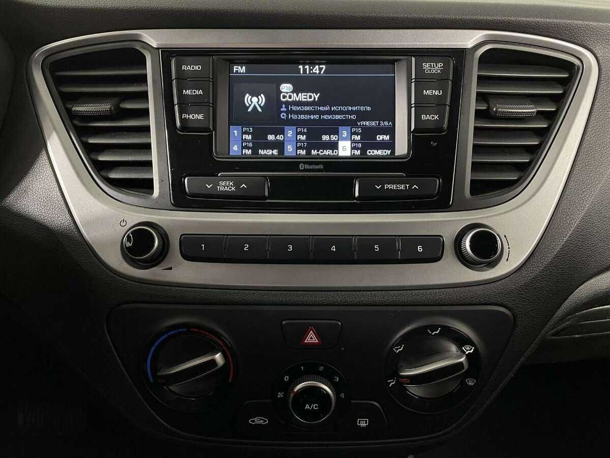 Hyundai Solaris с пробегом — 2017 год. Фото: #11