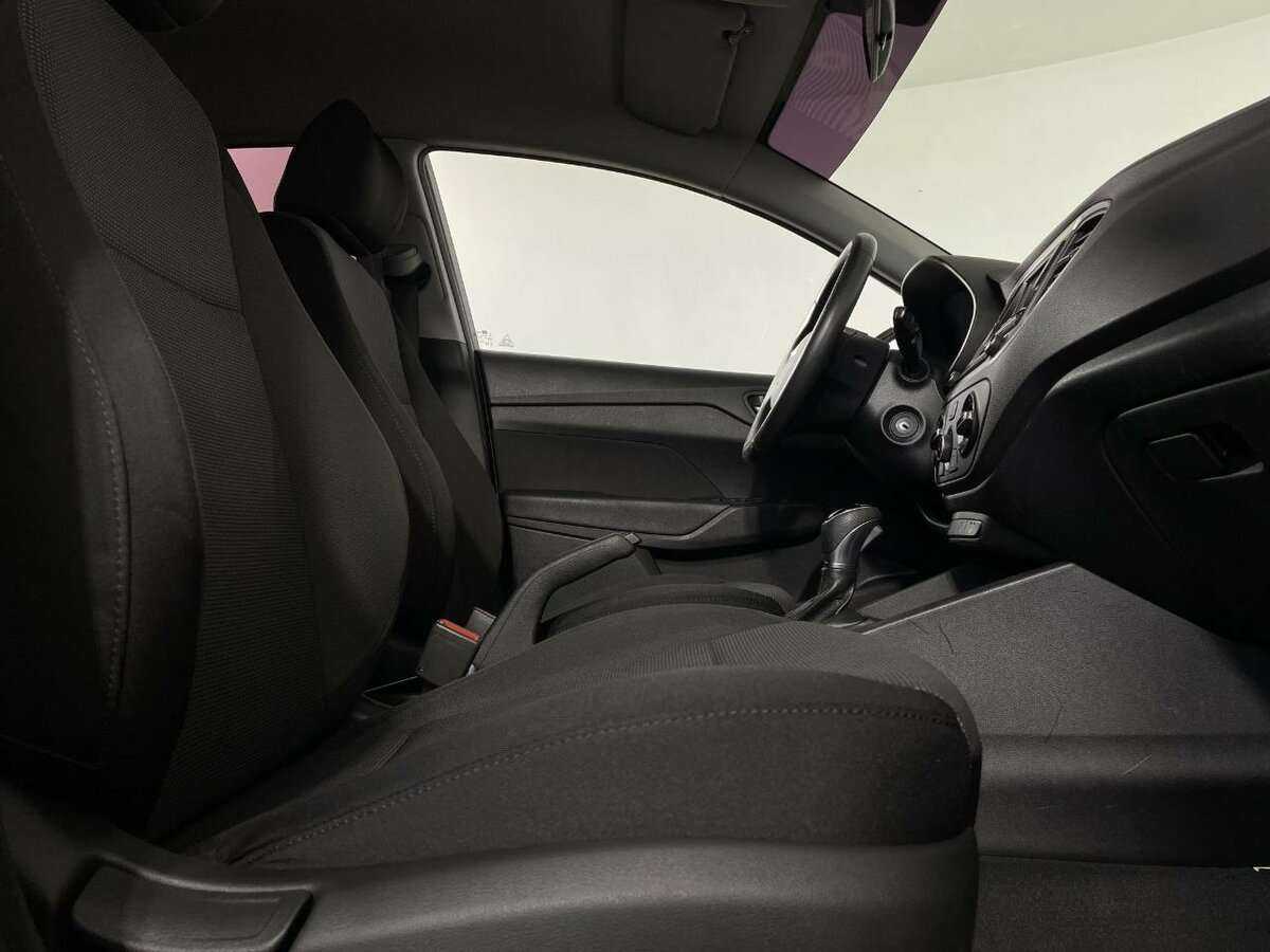 Hyundai Solaris с пробегом — 2017 год. Фото: #13