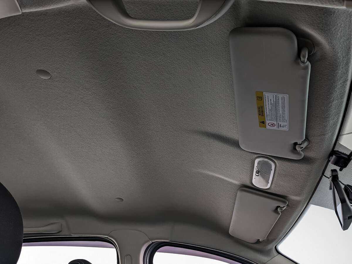 Renault Sandero с пробегом — 2013 год. Фото: #17