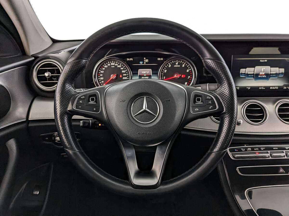 Mercedes-Benz E-Класс с пробегом — 2018 год. Фото: #16