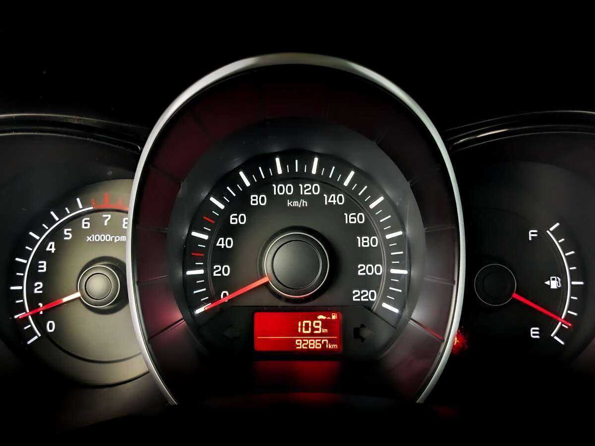 Kia Rio с пробегом — 2016 год. Фото: #10