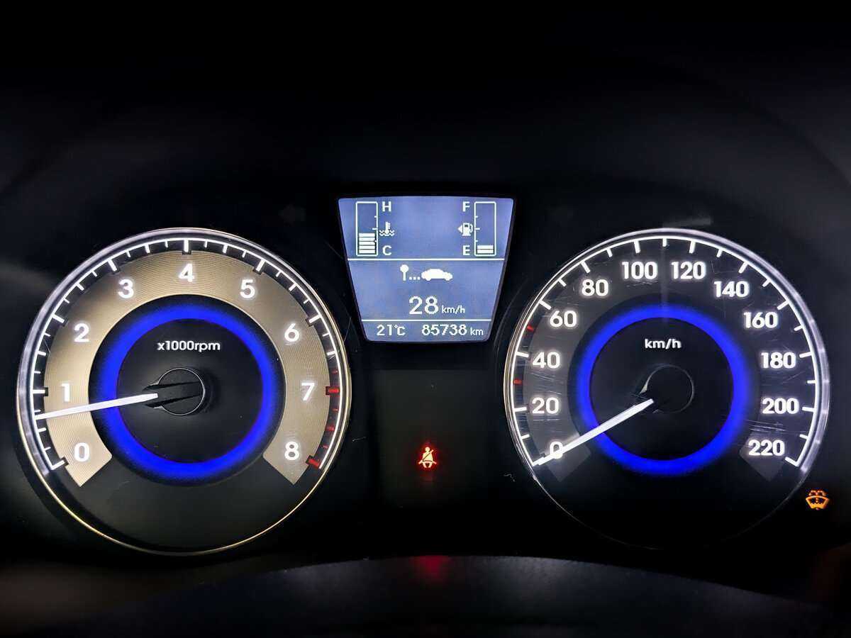 Hyundai Solaris с пробегом — 2016 год. Фото: #10