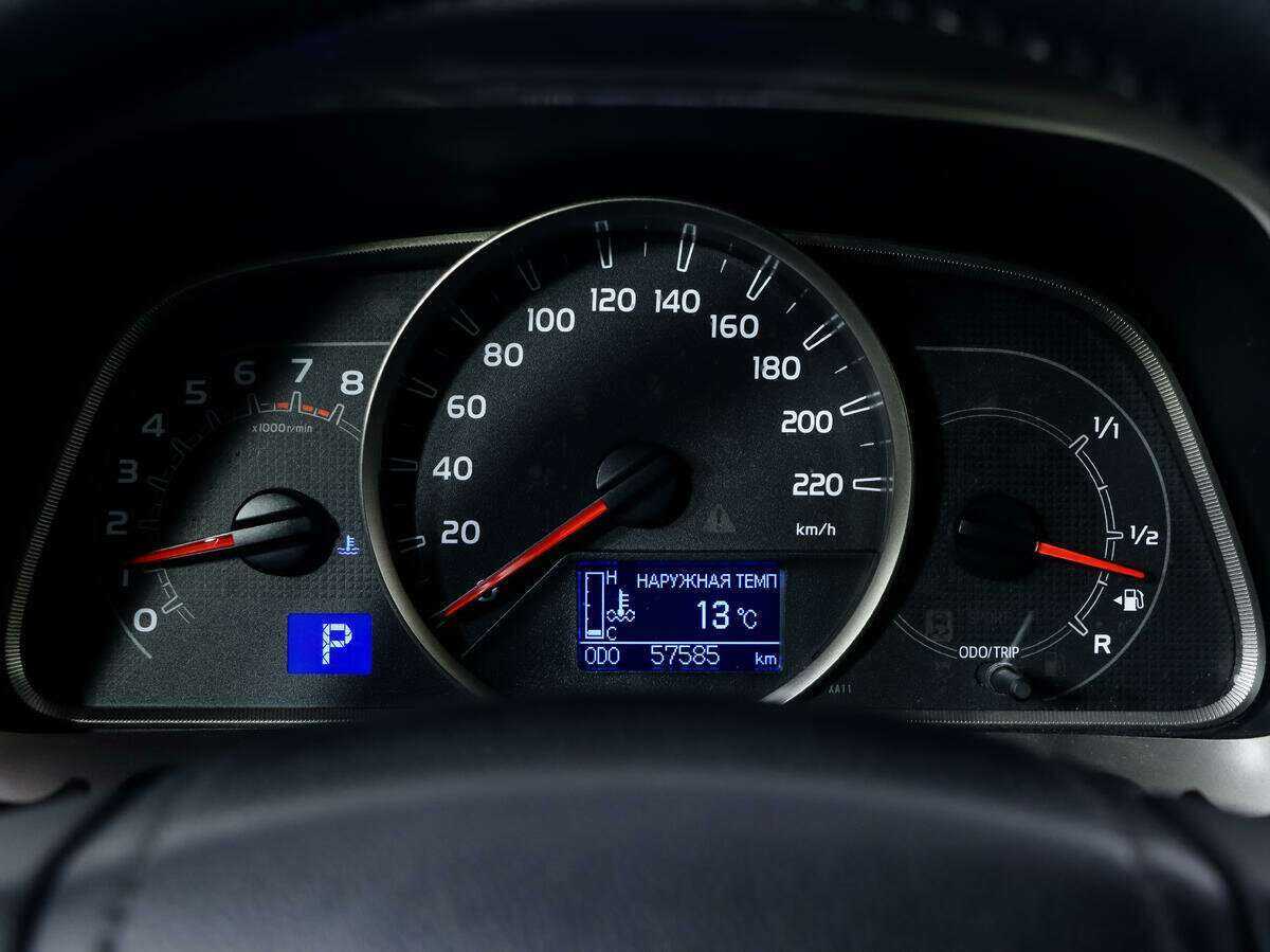 Toyota RAV4 с пробегом — 2015 год. Фото: #14