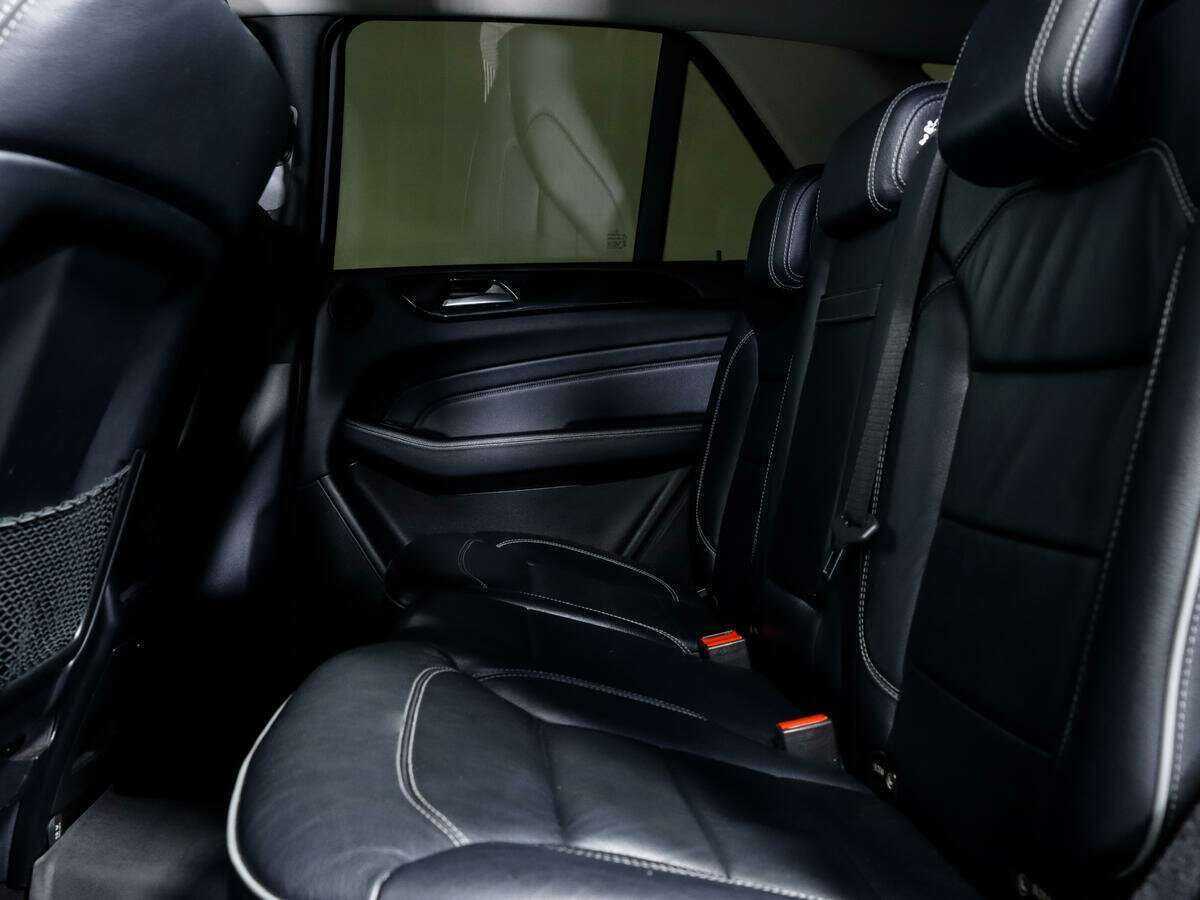 Mercedes-Benz M-Класс с пробегом — 2012 год. Фото: #10