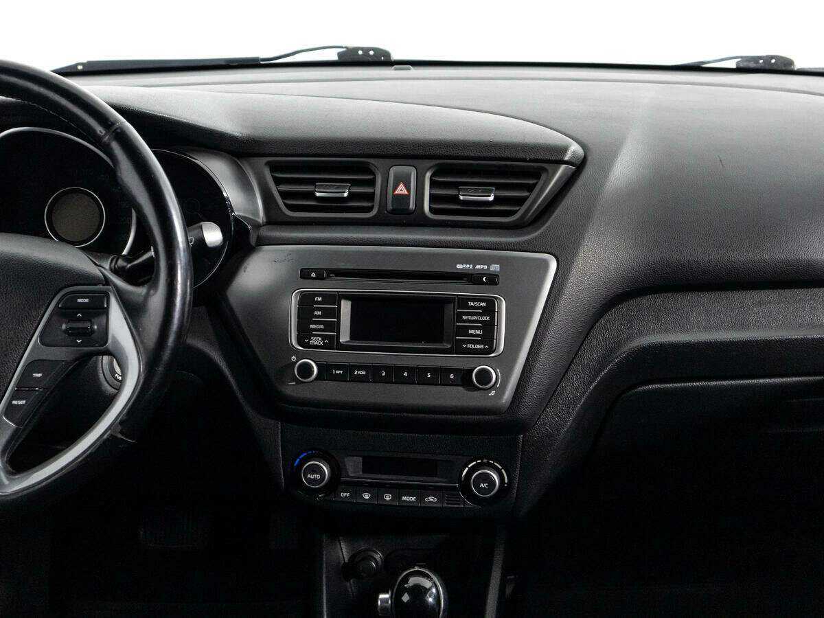 Kia Rio с пробегом — 2016 год. Фото: #13