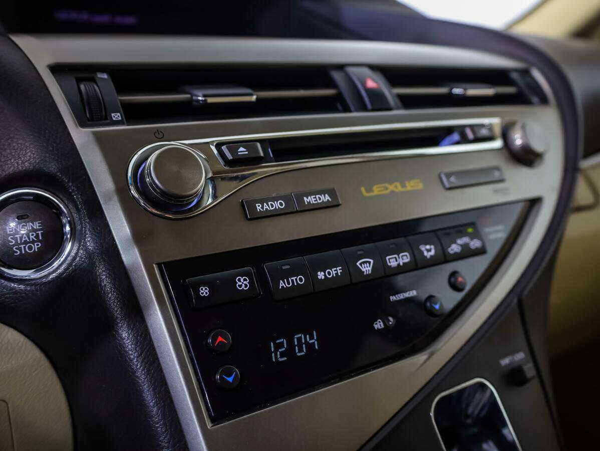 Lexus RX с пробегом — 2012 год. Фото: #13