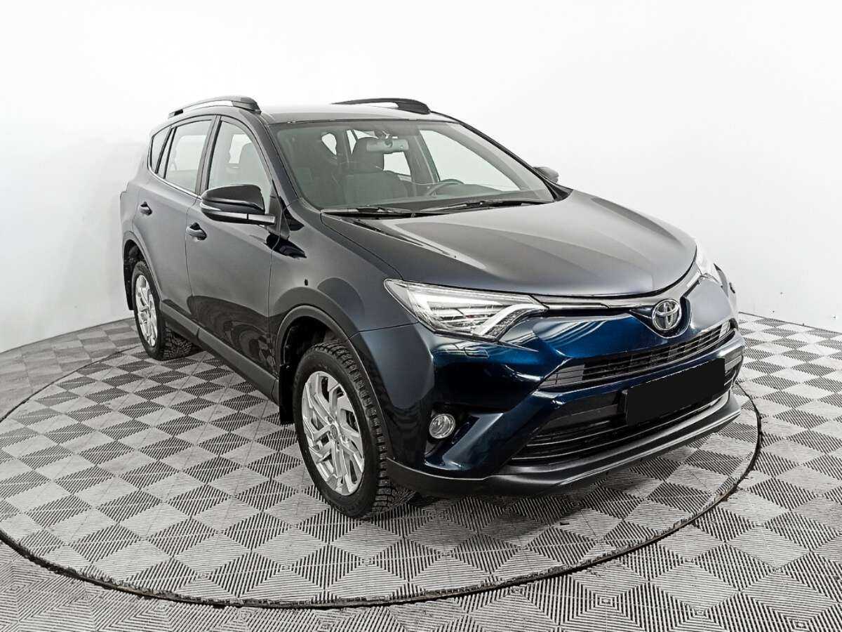 Toyota RAV4 с пробегом — 2019 год. Фото: #2