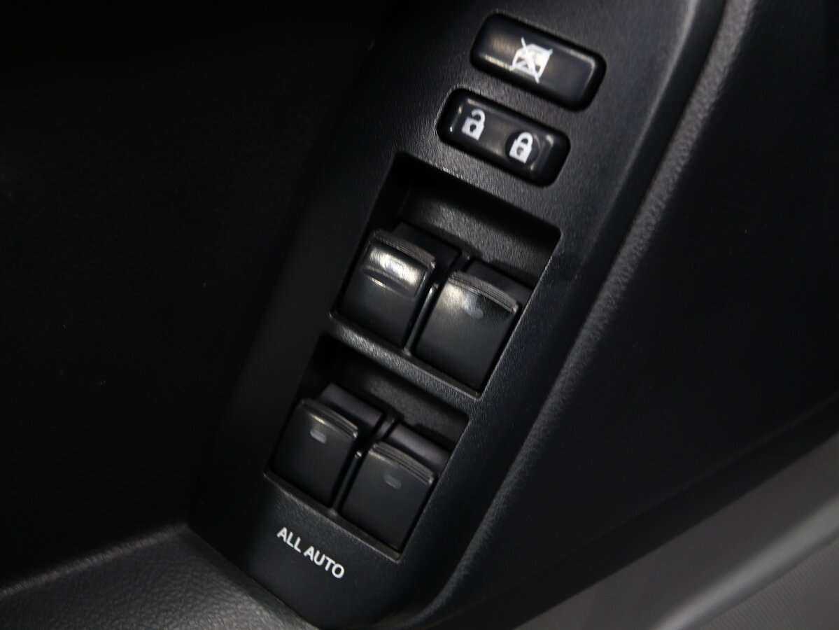 Toyota Land Cruiser Prado с пробегом — 2013 год. Фото: #5