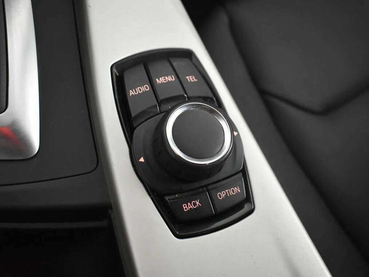 BMW 3 серии с пробегом — 2014 год. Фото: #11