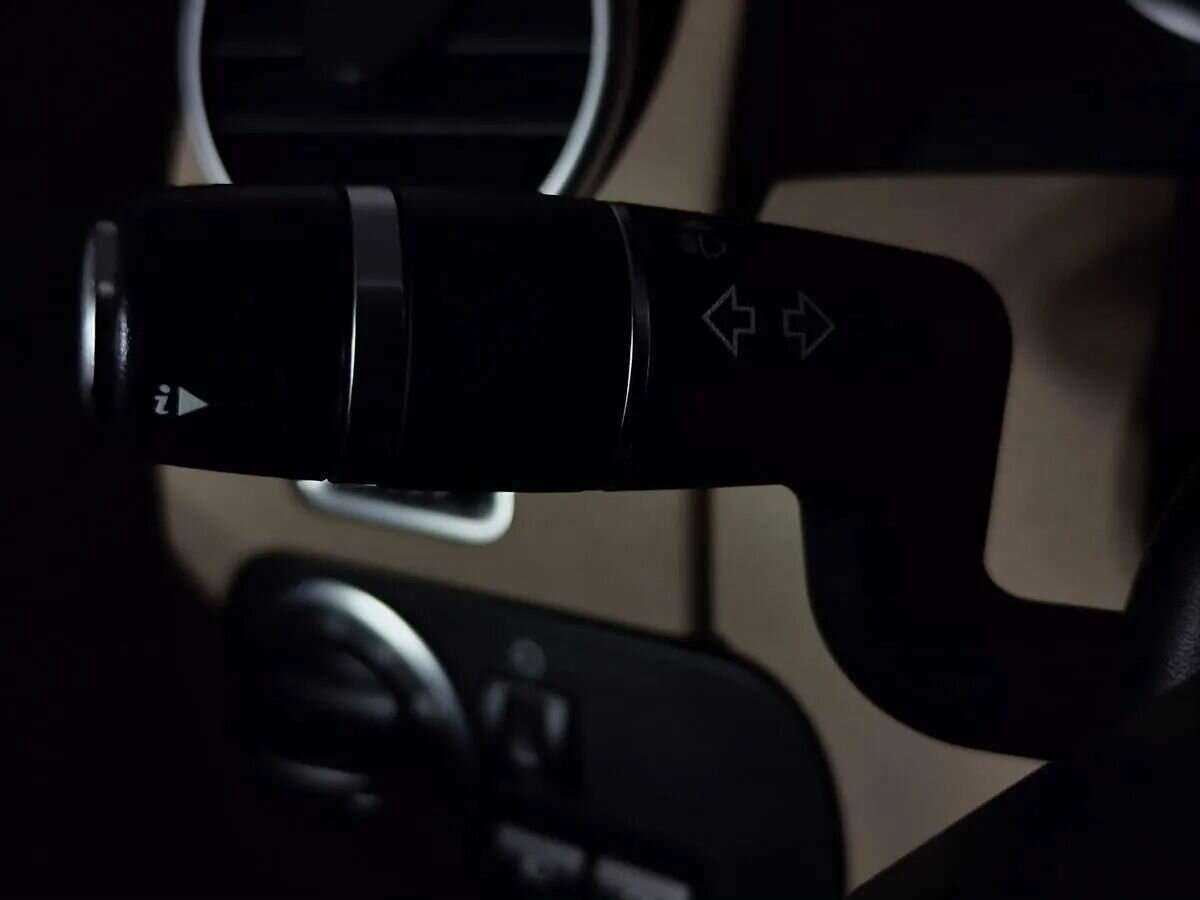 Land Rover Discovery с пробегом — 2014 год. Фото: #20