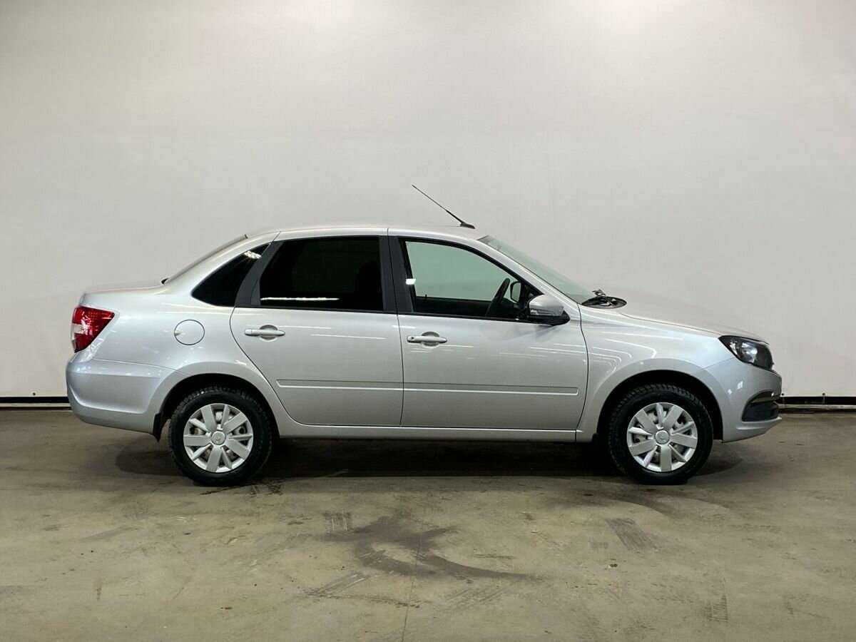 Lada (ВАЗ) Granta с пробегом — 2023 год. Фото: #3