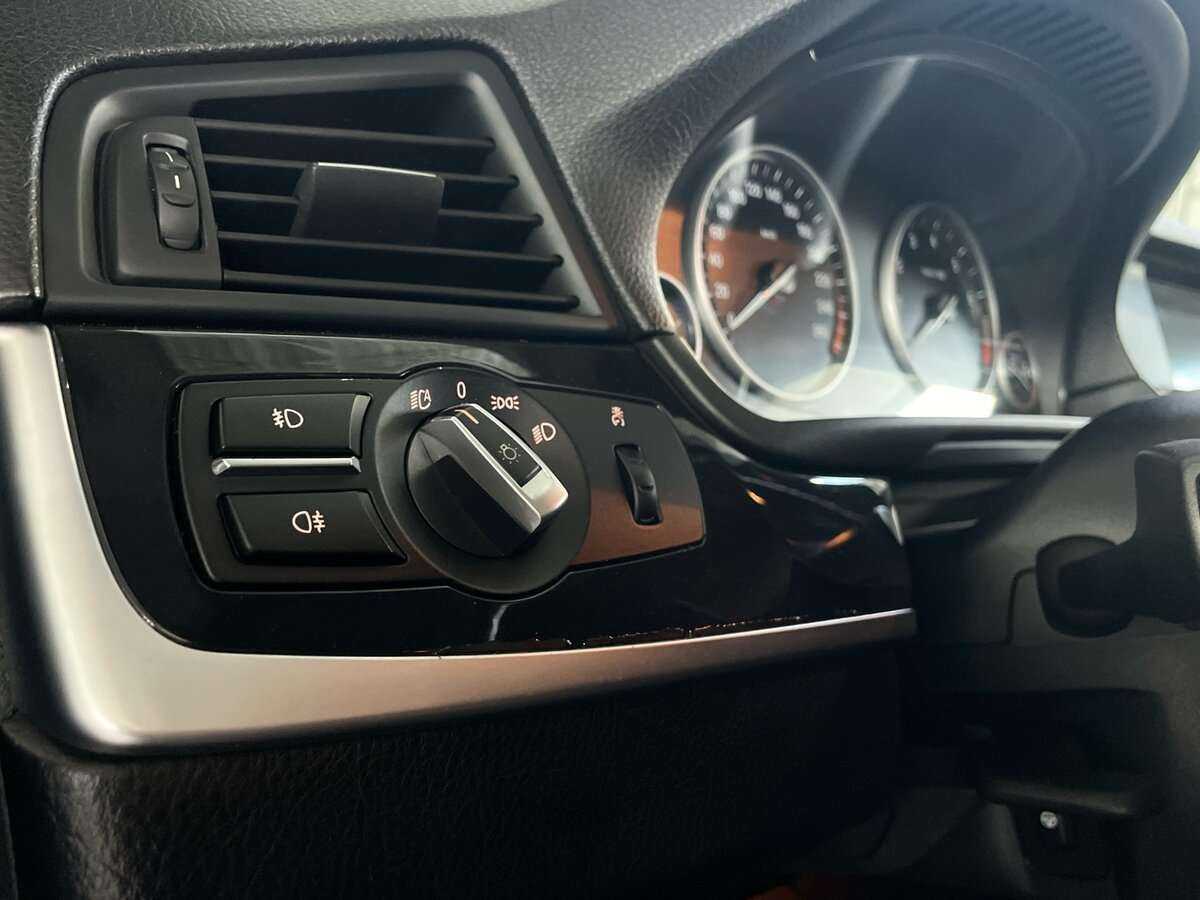 BMW 5 серии с пробегом — 2012 год. Фото: #13