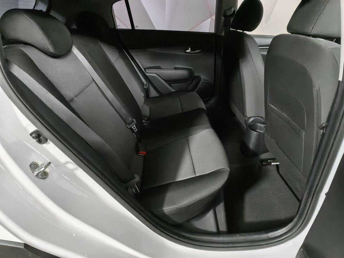 Kia Rio с пробегом — 2022 год. Фото: #11