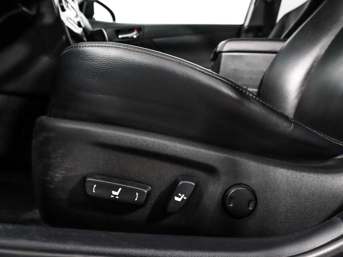 Toyota Camry с пробегом — 2014 год. Фото: #9