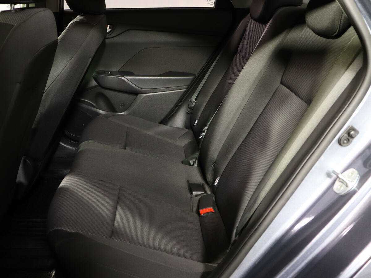 Hyundai Solaris с пробегом — 2017 год. Фото: #6