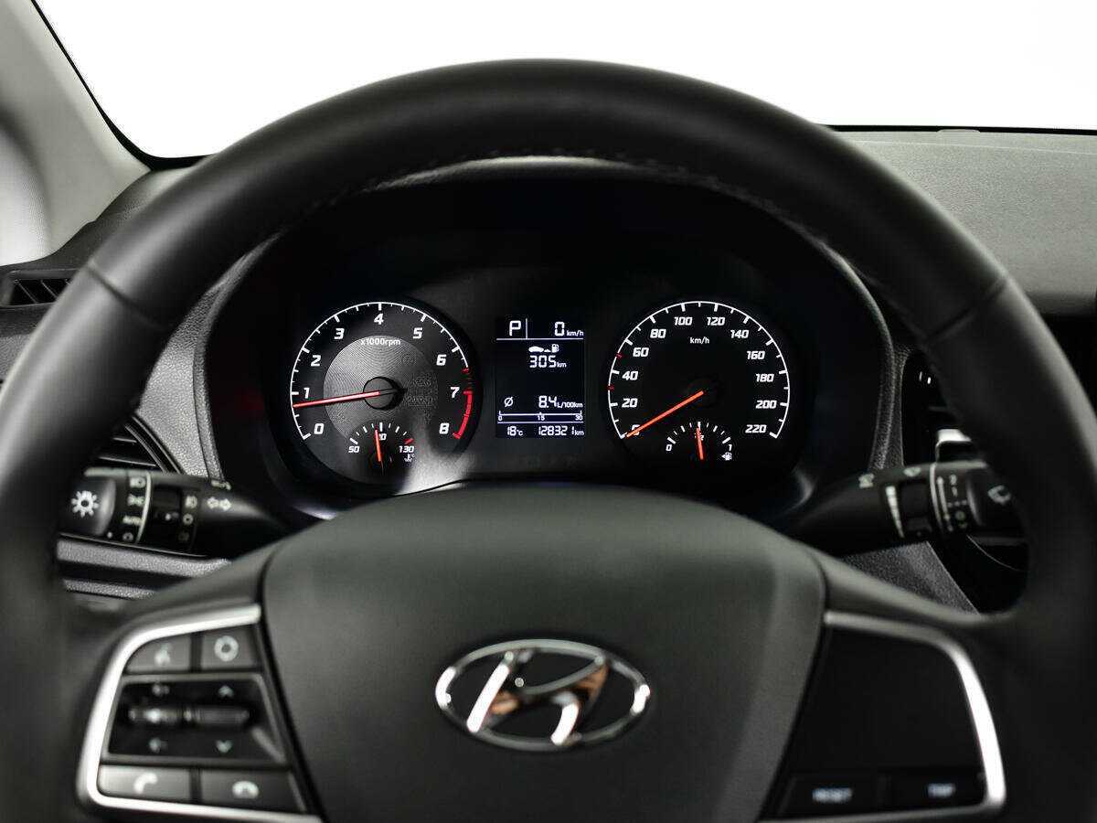 Hyundai Solaris с пробегом — 2020 год. Фото: #10