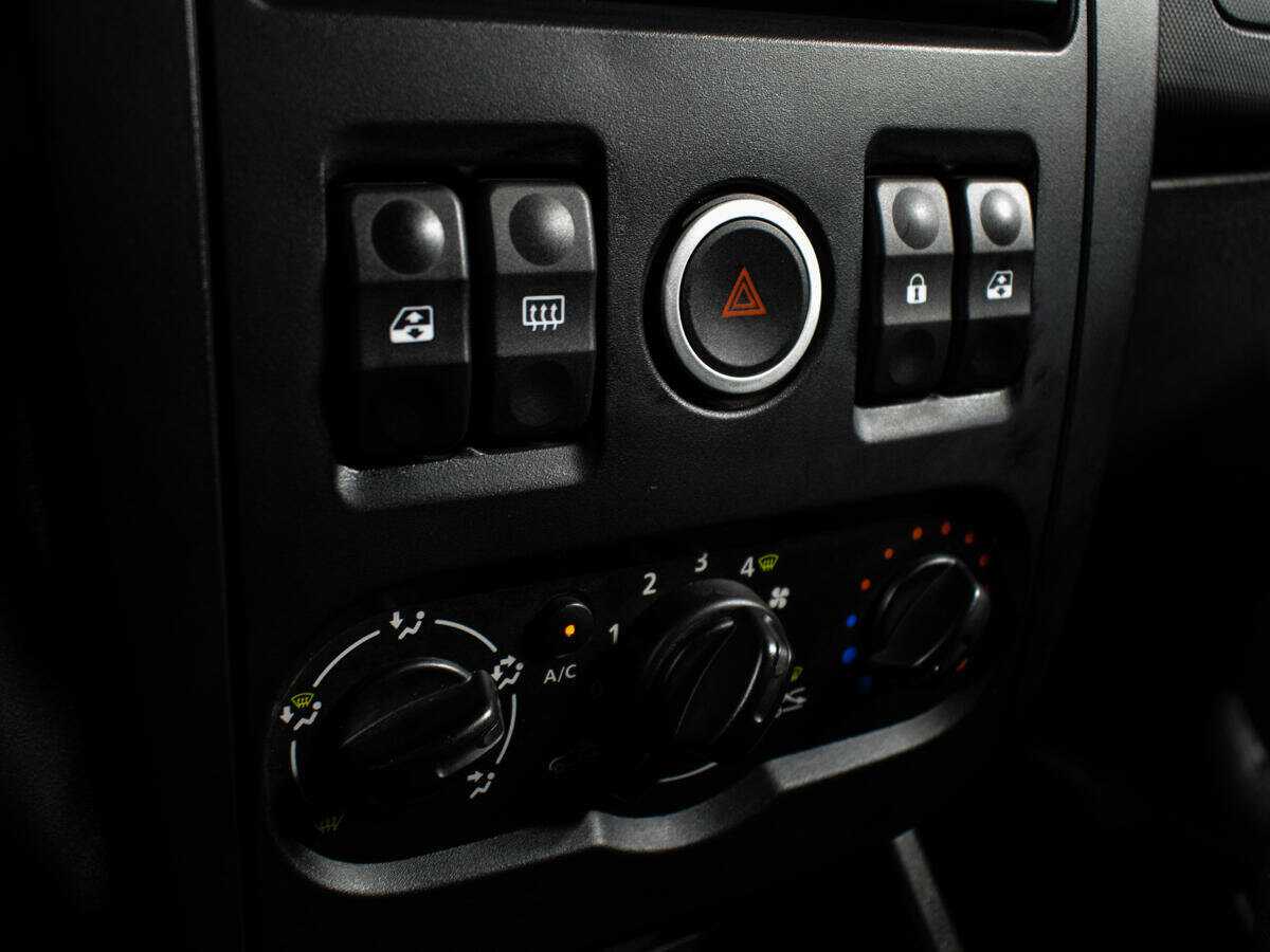 Lada (ВАЗ) Largus с пробегом — 2015 год. Фото: #11