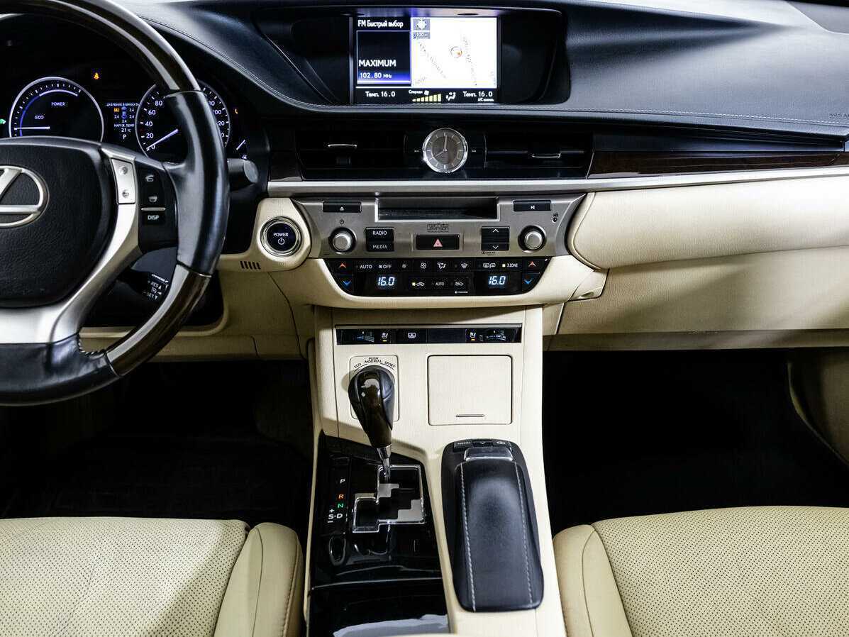 Lexus ES с пробегом — 2014 год. Фото: #12