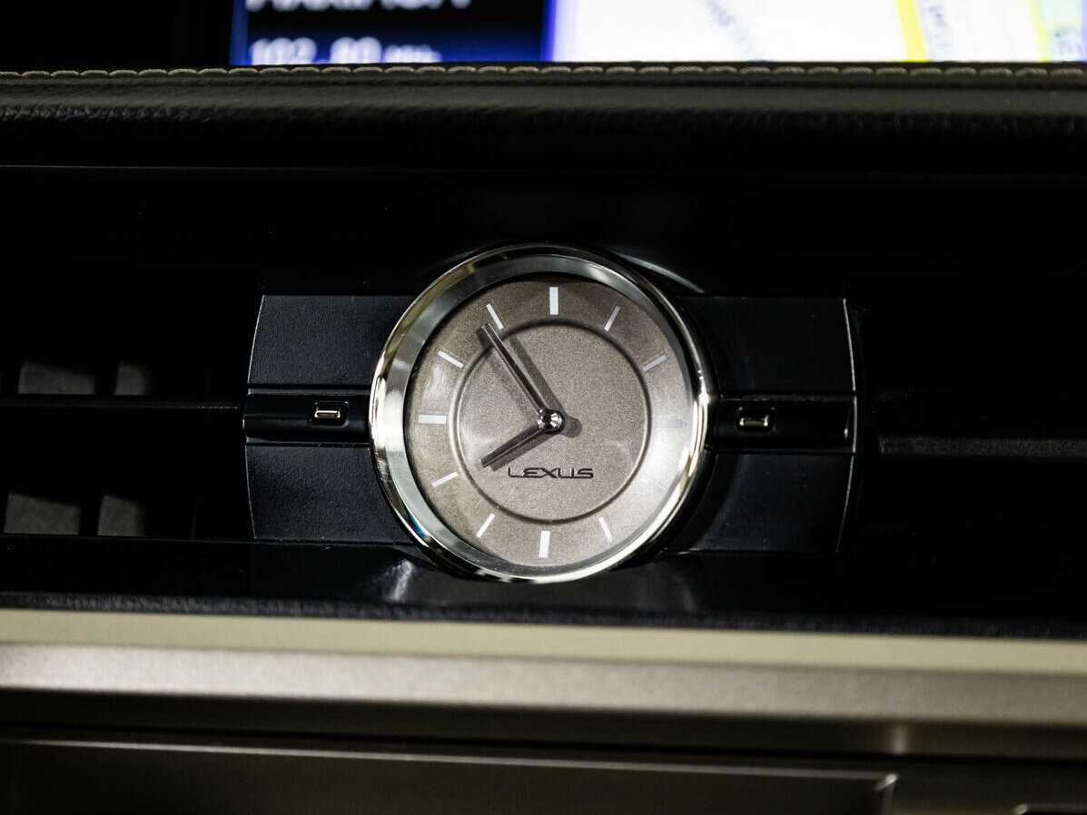 Lexus ES с пробегом — 2014 год. Фото: #16