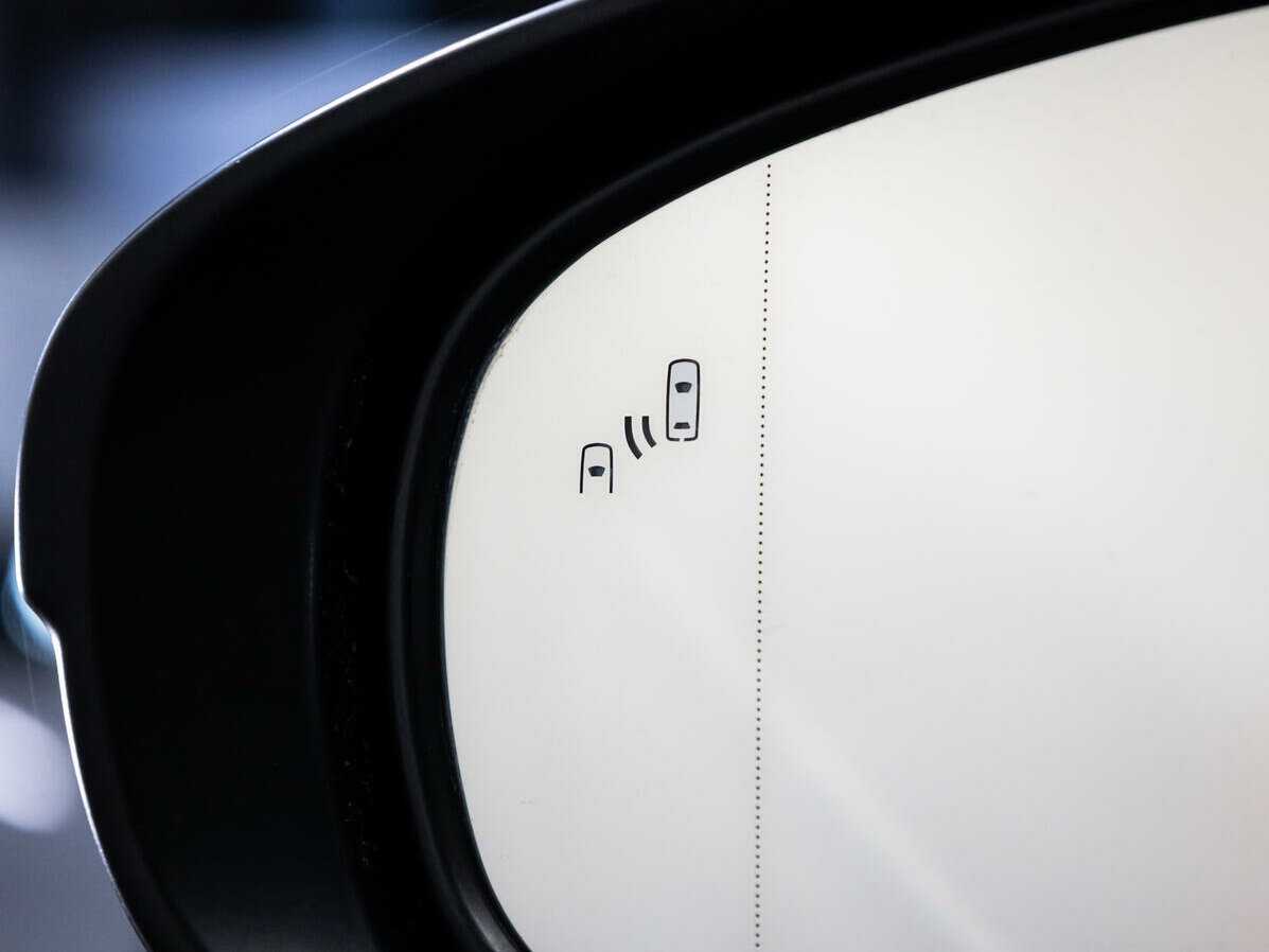 Lexus ES с пробегом — 2014 год. Фото: #25