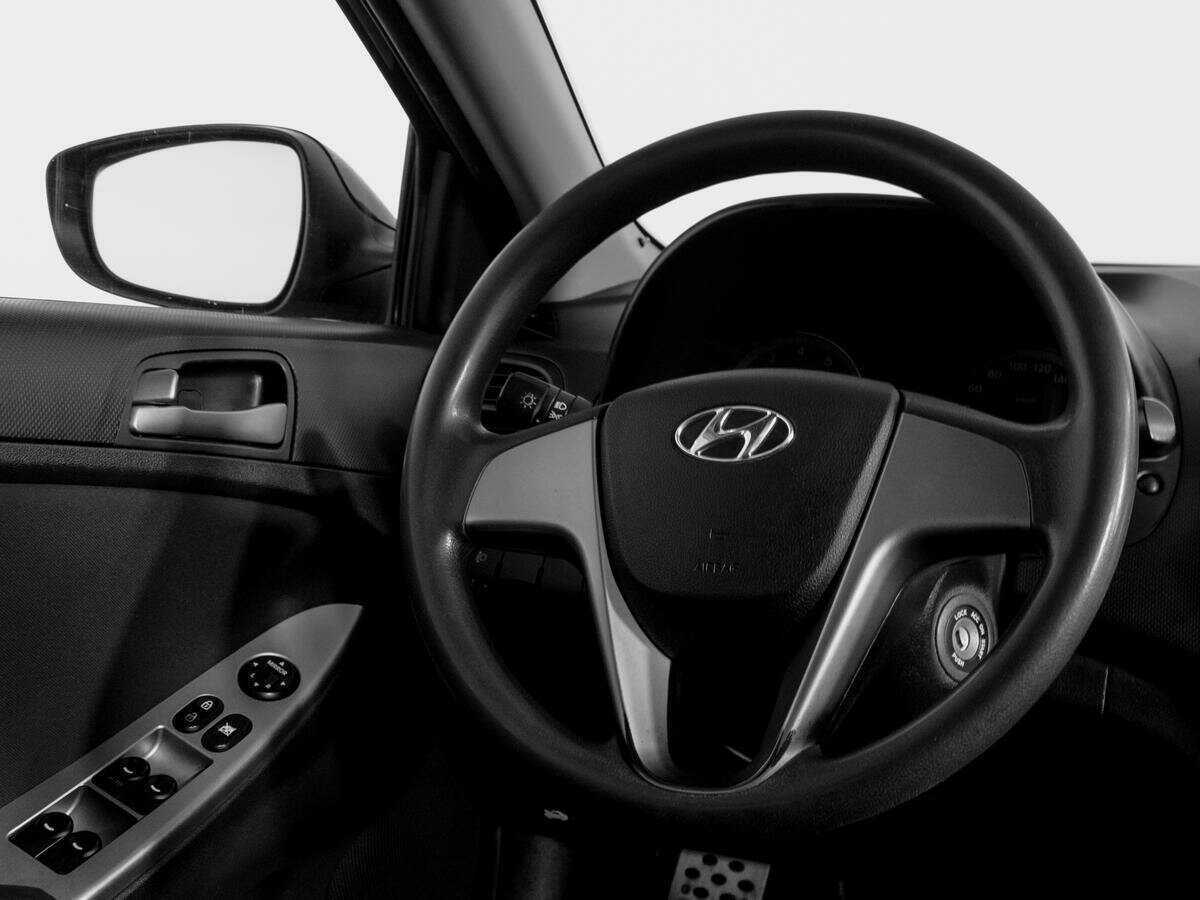 Hyundai Solaris с пробегом — 2016 год. Фото: #13